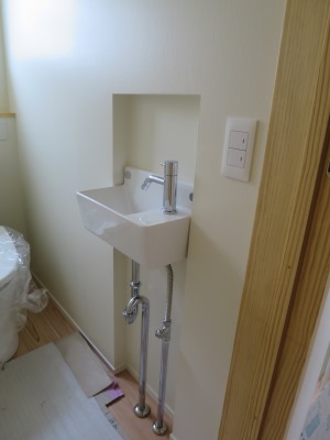 トイレ手洗い器具付け