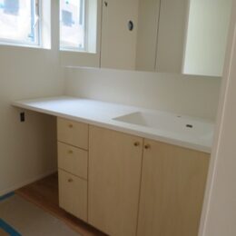 木製造作洗面化粧台の施工