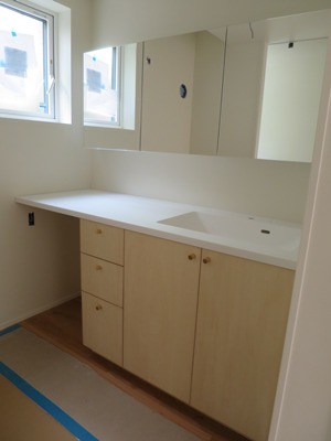 木製造作洗面化粧台の施工