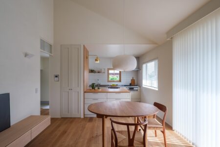 夫婦ふたりで暮らす北欧デザインの平屋