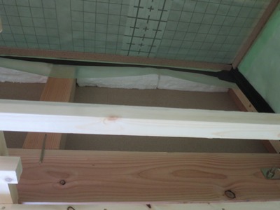 屋根取り合い部断熱施工