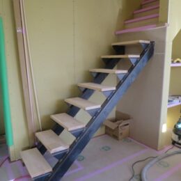 アイアンスケルトン造作階段