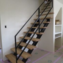 アイアンスケルトン階段