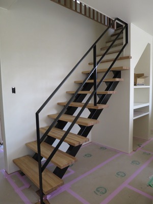 アイアンスケルトン階段