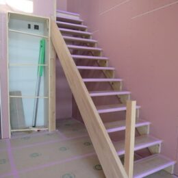 木製スケルトン階段