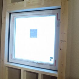 樹脂窓トリプルガラス