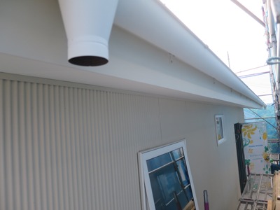 ガルバリウム雨樋